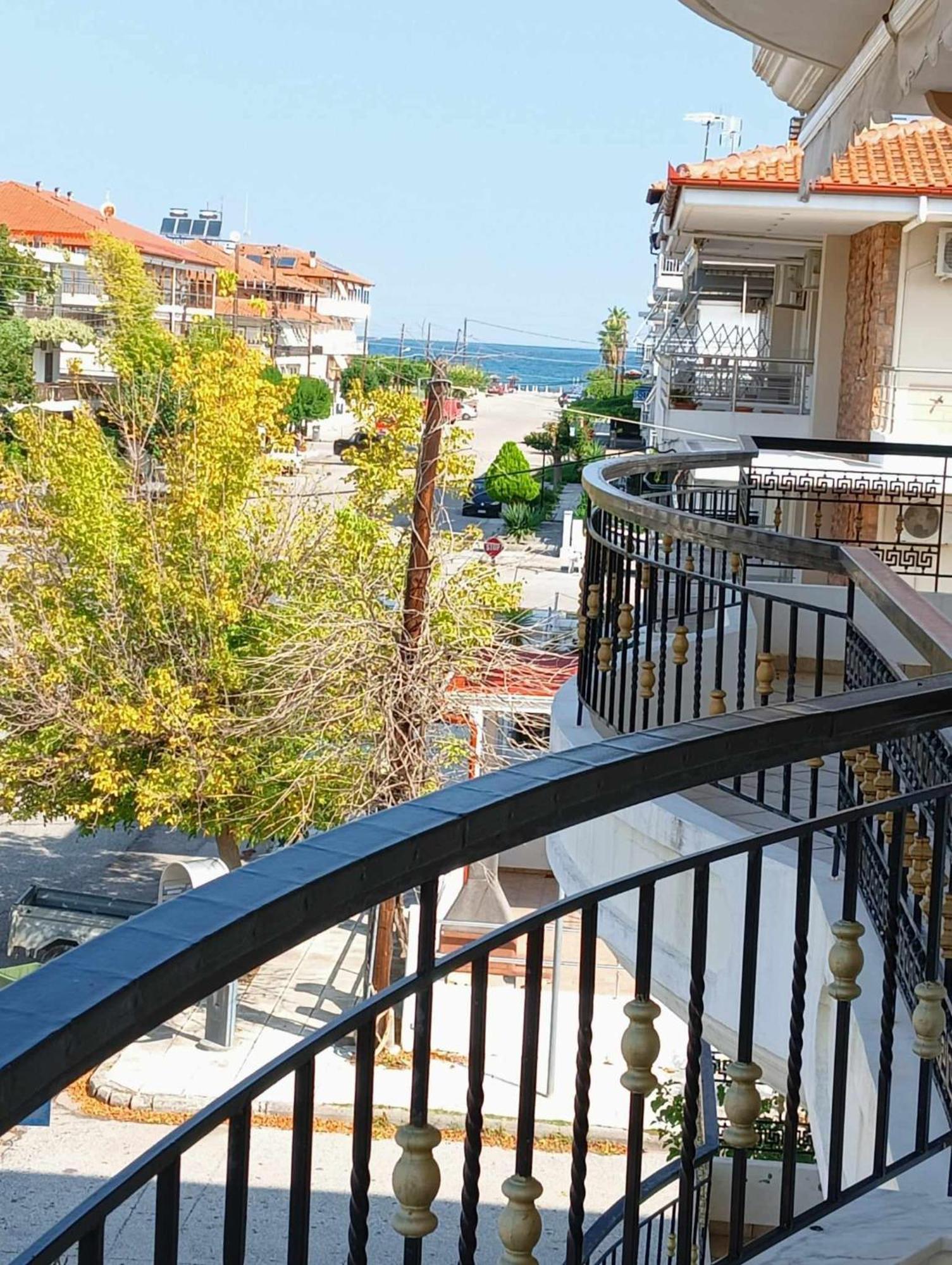 Roula Apartment Néoi Póroi Buitenkant foto
